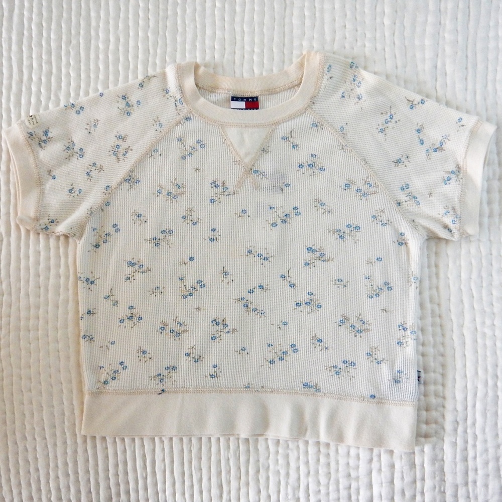 Tommy Hilfiger Floral Waffle Knit in Pale Cream